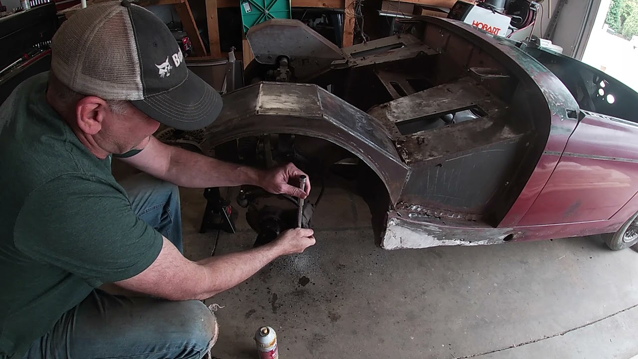 MG Midget Rebuild: Removing Front Suspension and Rear End S1E10