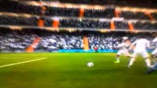 Leo Messi Does The Splits