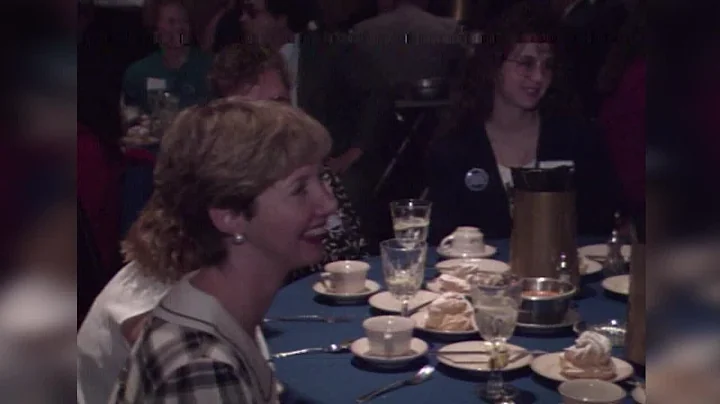 WKBN archives: Barbara Bush campaigns at Mr. Antho...