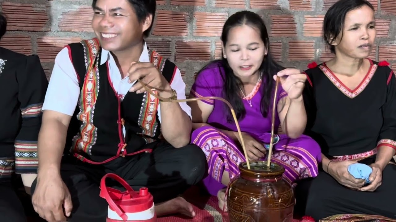 Che Tơlơi Jrai - Neh Hun - Kring Kontum .@Anhilsiu