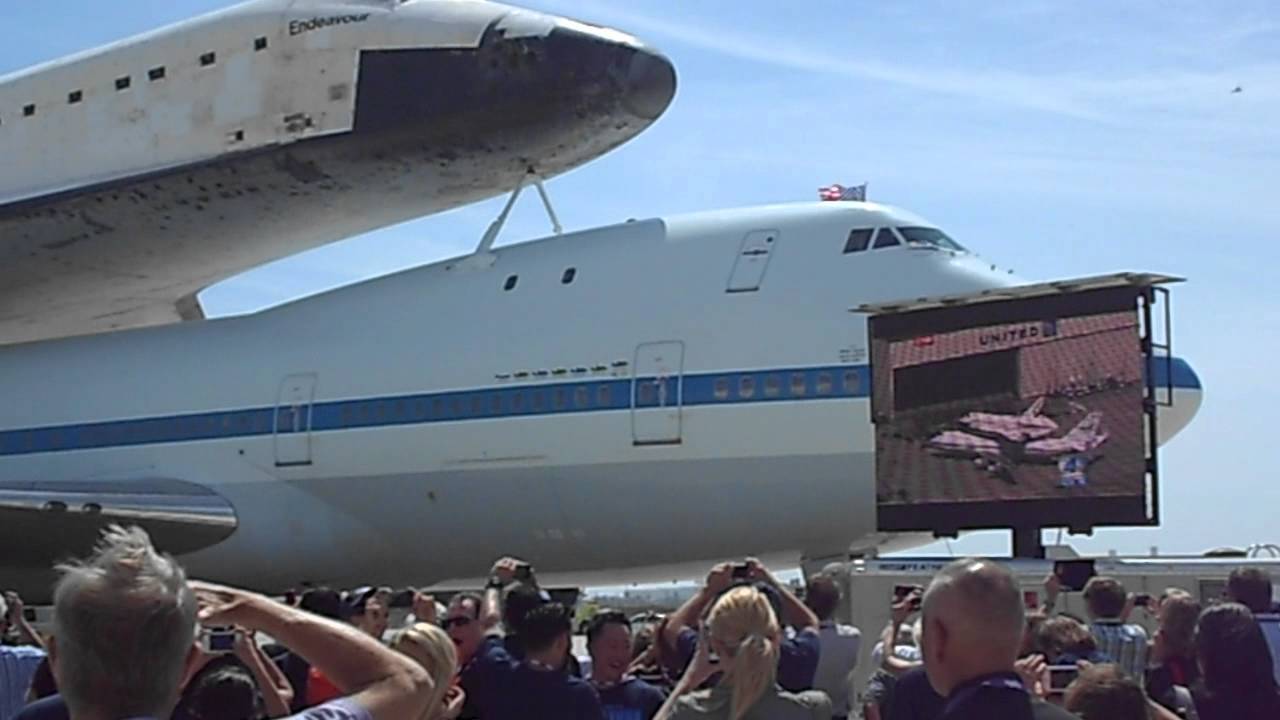 Endeavor retirement flight at LAX