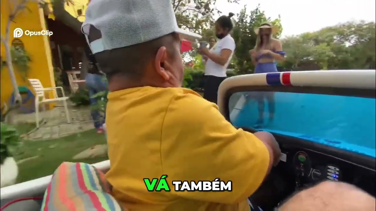 Piloto de Piscina  Dirigindo com Mãos Mágicas!