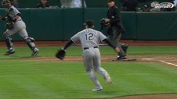 CWS@OAK: Gillaspie makes running throw for the out