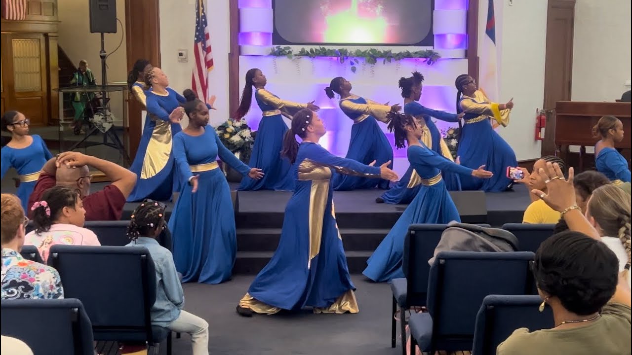 We Send up Praise (Remix) [Live] by Psalmist Raine