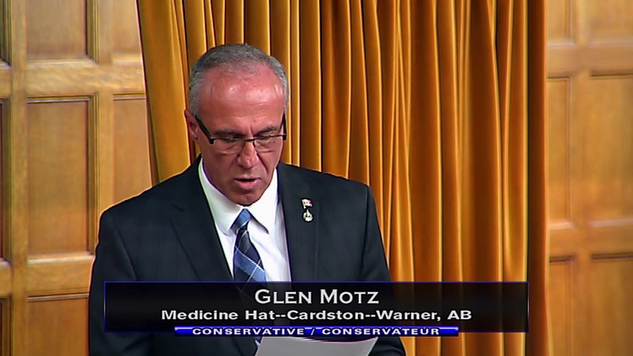 MP Glen Motz thanks the Medicine Hat Food Bank YouTube