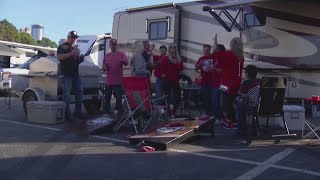 SEC Championship sold out, fans tailgate at Mercedes Benz Stadium