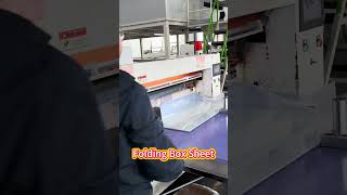 Smooth Cutting of Folding Box Sheet #extrusion #plastic #plasticmachinery #extrusionline