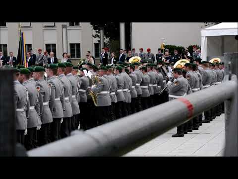 Das Musikkorps Der Bundeswehr - Parademarsch der Langen Kerls