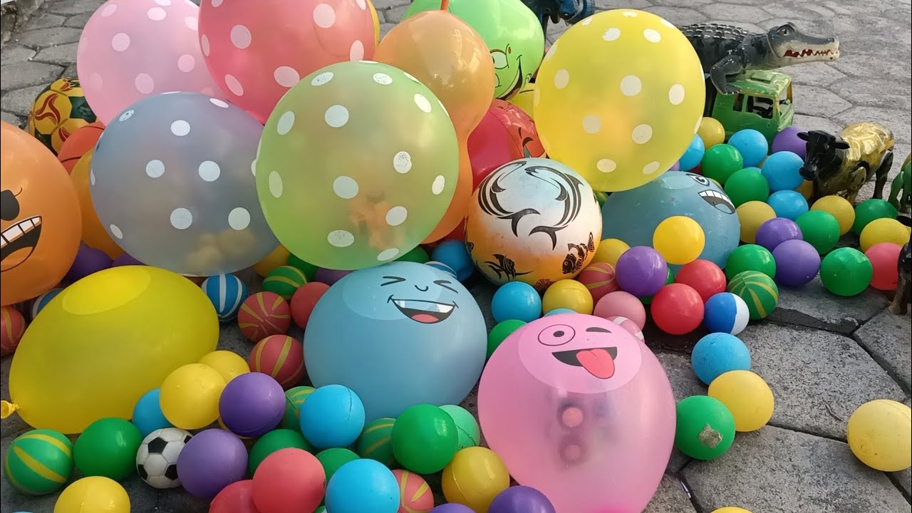woow.. keren!! Meletus balon lucu isi mainan, menemukan kereta api lucu, dll