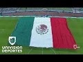 México desplegó una gran bandera y mosaico en el Estadio Azteca