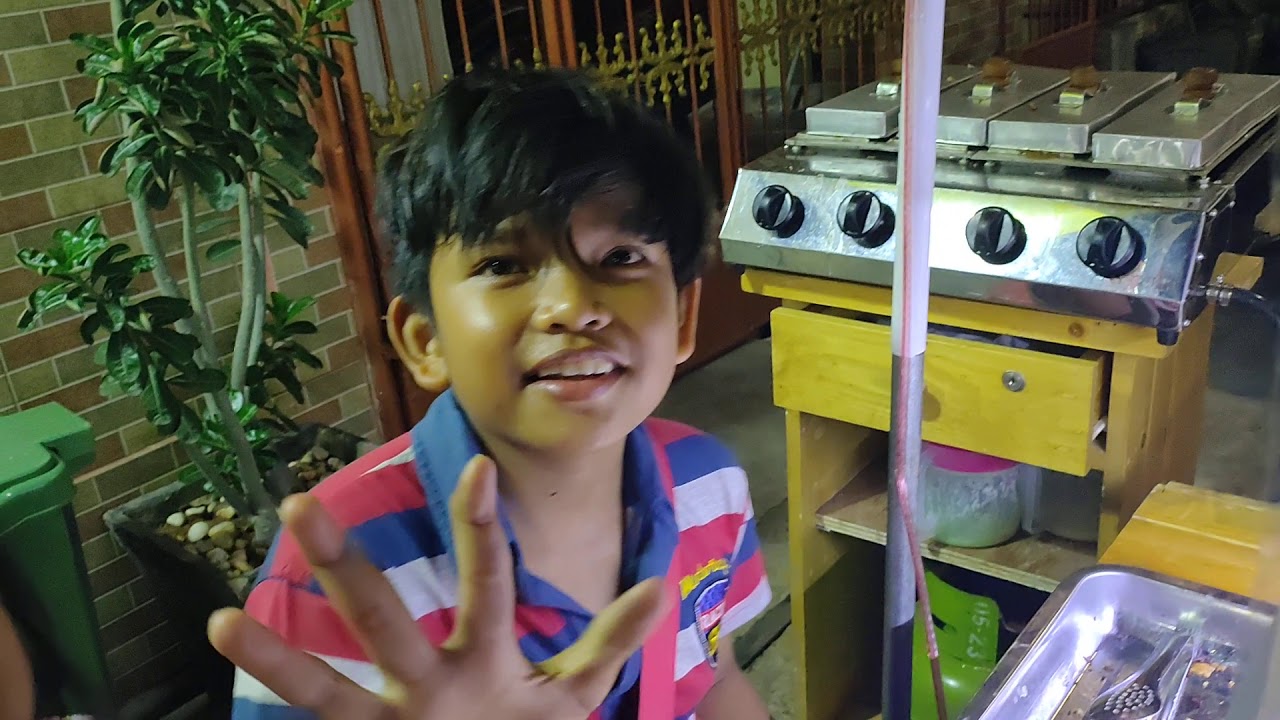 ANAK KECIL JUALAN PANCONG - YouTube