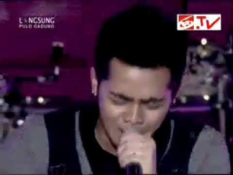 D'Bagindas - Maafkan // Konser Cinta Istimewa @puloGadung 2011