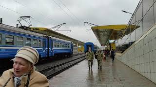 Поезд Брест - Санкт-Петербург. Прибытие в Минск, прицепка минской группы вагонов