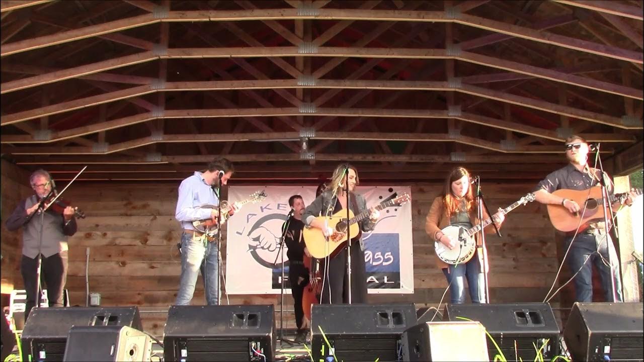 Amanda Cook Lakes Bluegrass Festival "Greenville Trestle High" YouTube