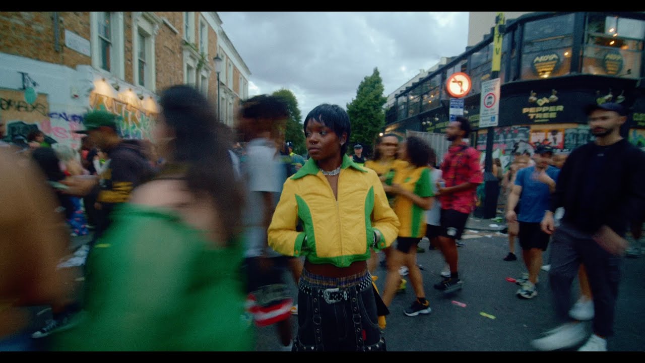 YouTube에서 Talia Goddess - FOREVER YOUNG (Official Music Video) 보기 YouTube에서 Talia Goddess - FOREVER YOUNG (Official Music Video) 보기