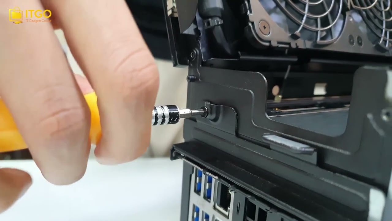 Intel® NUC 12 Extreme Kit unboxing and assembly | itgadgetsonline.com | Mini PC