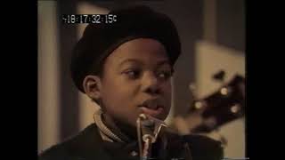 musical youth pass the dutchie  on the late late breakfast show 18/9/1982