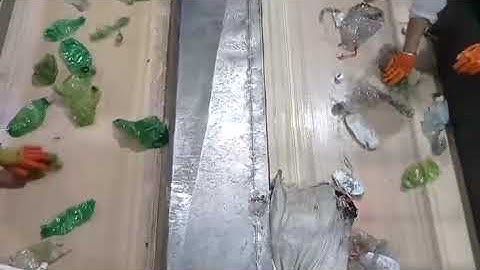 Plastic whole bottle sorting machine with color selection and material selection