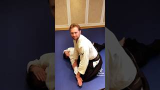 Рассказал ученику о «странном» ударе в айкидо 🥋👋🏻 #айкидо #aikido