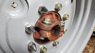 видео: Гайка з НЕРЖАВІЙКИ на задні колеса МТЗ,ЮМЗ,Т-40.КАЙФ👍😉.МТЗ ОК. картинка: Гайка з НЕРЖАВІЙКИ на задні колеса МТЗ,ЮМЗ,Т-40.КАЙФ👍😉.МТЗ ОК.