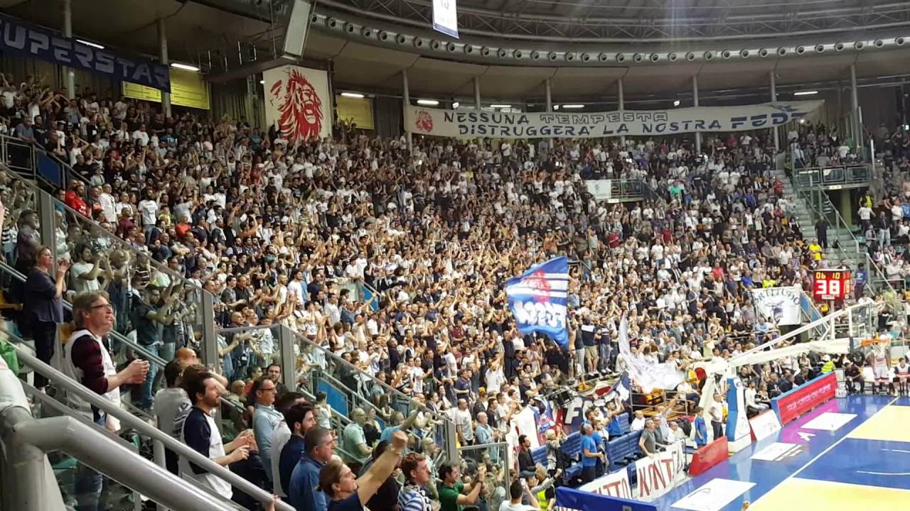 videotifo FOSSA DEI LEONI (Fortitudo-Agropoli) - YouTube