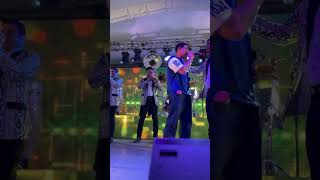 Porque Creer Que Me Amas - Eduin Caz y Banda Carnaval (En Vivo)