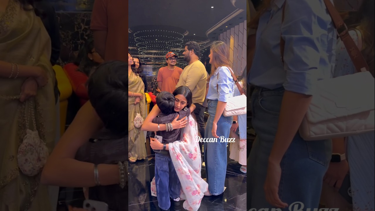 Actress & Producer #NiharikaKonidela Sweet GESTURE #Tollywood #Trending #Viral #ytshorts #shorts