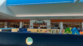 A Look on Barnes & Noble, Lynnhaven Mall, Virginia Beach, VA is Only One Floor