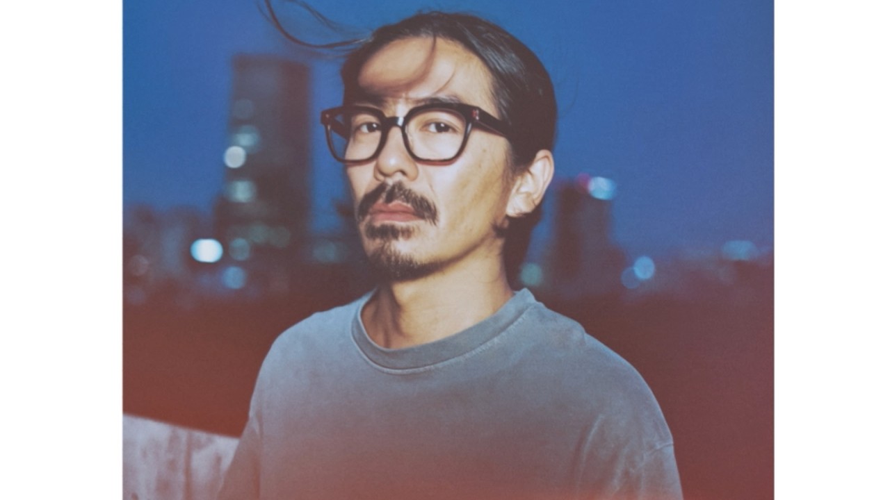 【森田剛】妻と別居中の (ちょっと情けない) 42歳マンガ家アシスタントを演じる/映画『見上げてごらん』ティザービジュアル