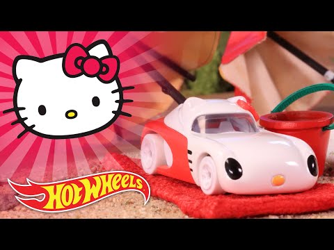 @Hot Wheels | Hello Kitty’s Day at the Beach! ☀️ | World of Hot Wheels