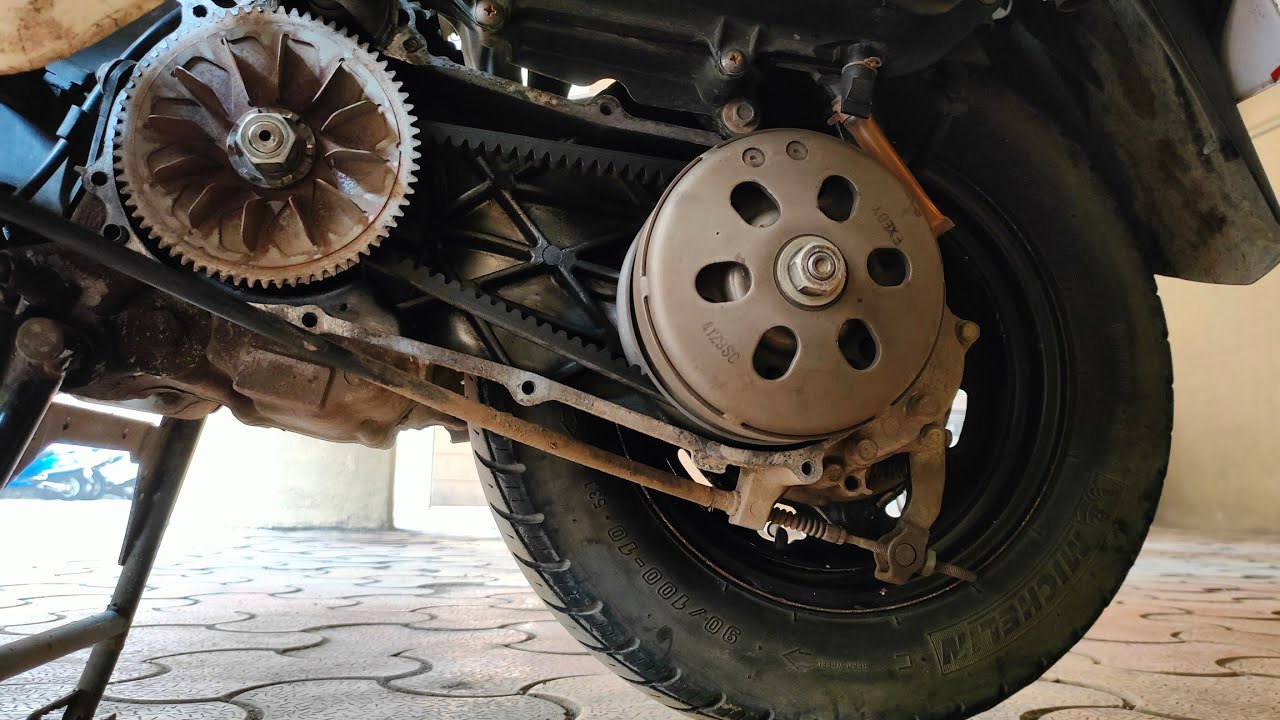 Honda Activa Clutch System Working #cvt #scooty - YouTube