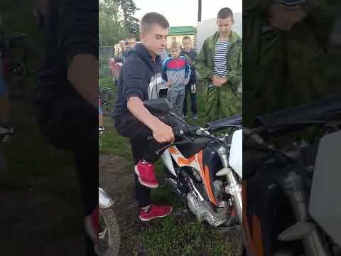 Racer Enduro 200 Молодежь пытается завести мотоцикл с кик стартера От 35 до 80 кг! #shorts