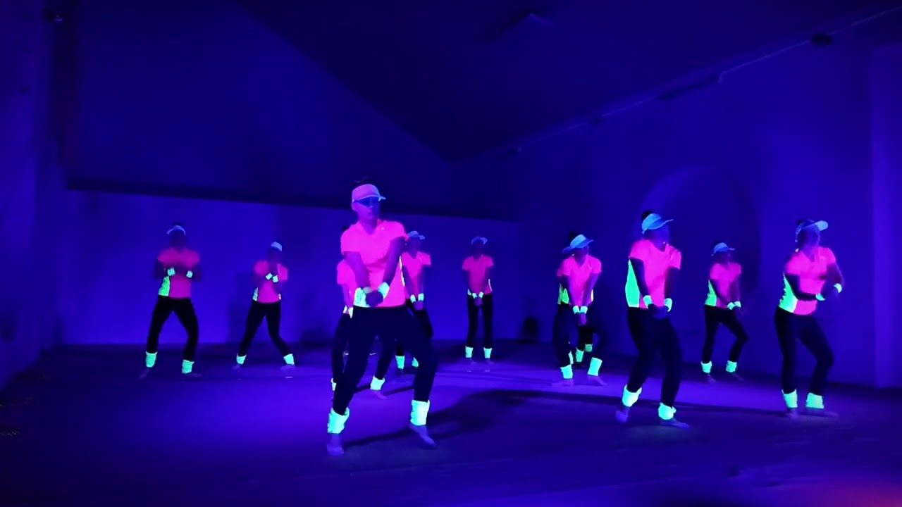 Visinova. BABYMONSTER.