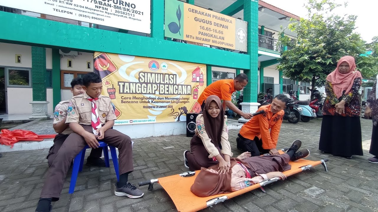 Simulasi Tanggap Bencana bersama BPBD Kabupaten Magetan #mtsmaarif 