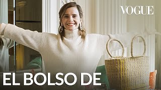 Lo que Emma Watson o “la dama del bolso” lleva en el suyo |El bolso de|Vogue México y Latinoamérica