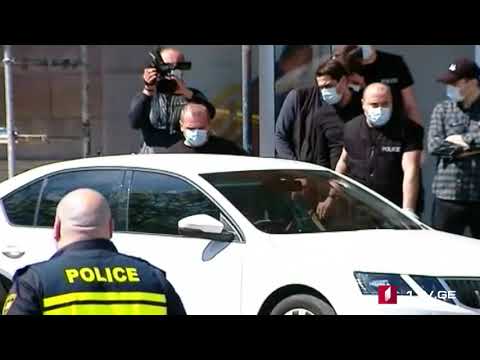 შეიარაღებული პირი, რომელიც „საქართველოს ბანკის“ ფილიალში იყო შეჭრილი, დაკავებულია