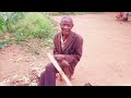 ANAPITIA MAGUMU SANA JUU YA HII KAZI YAKE . "NATEMBEA UMBALI MREFU KUIFATA HII MIPINI KM 10"