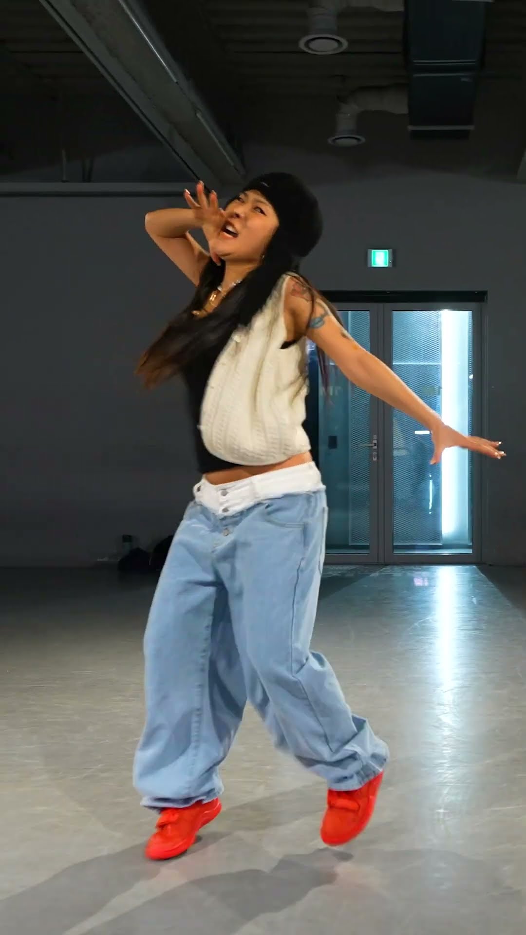 dance with the flow? #honeyj #choreography