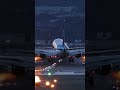 夜の伊丹空港、千里川堤防・B737が着陸(2026/5/7・手振れ注意) #shorts #飛行機 #airport
