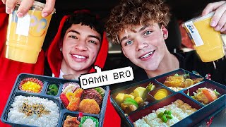 Did We Watch The Tiktokers Vs Youtubers Fight? Mukbang Ft Hugo Perezchica