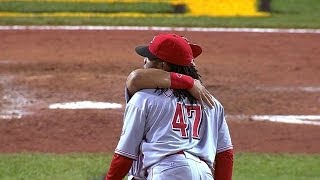 Cueto closes out 9th for the complete game Guide