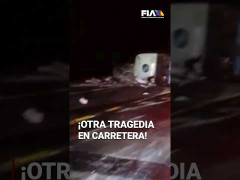 #ALMOMENTO | Se reportan varios muertos en trágico accidente carretero en Oaxaca.