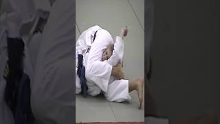 Women's Judo: Elizabeth Burns Chokes Out Kayla Harrison with a Sankaku for Ippon
