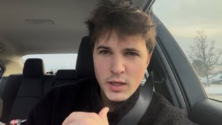 Being attractive = automatic youtube views.