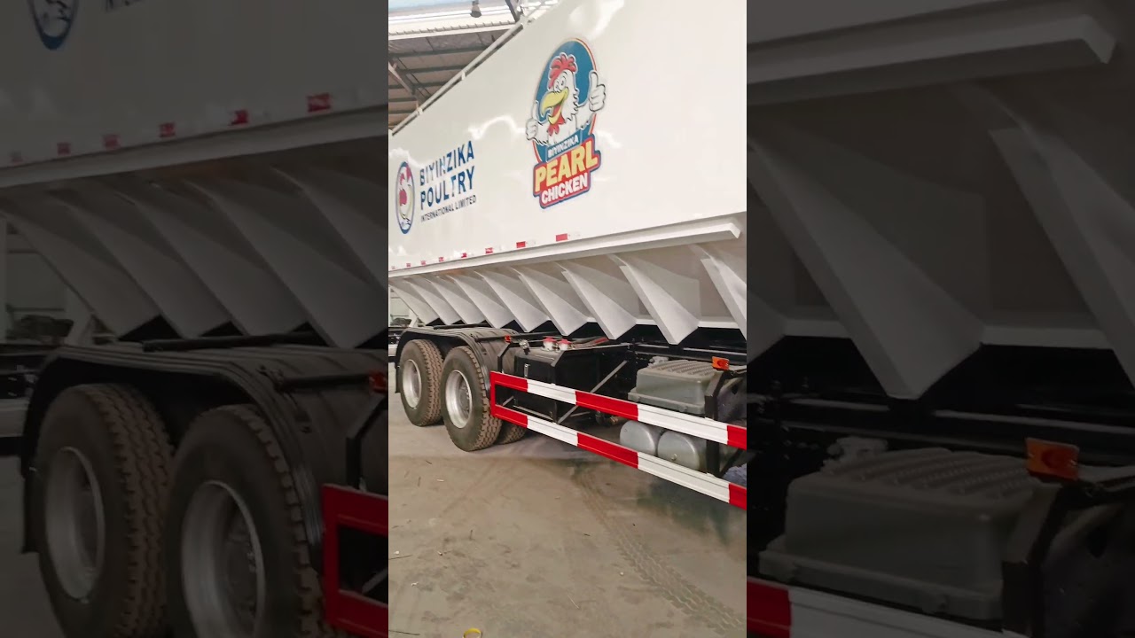 Heavy duty Customer satisfied 6x4 Bulk Feed transport truck Ready to shipment in Uganda 