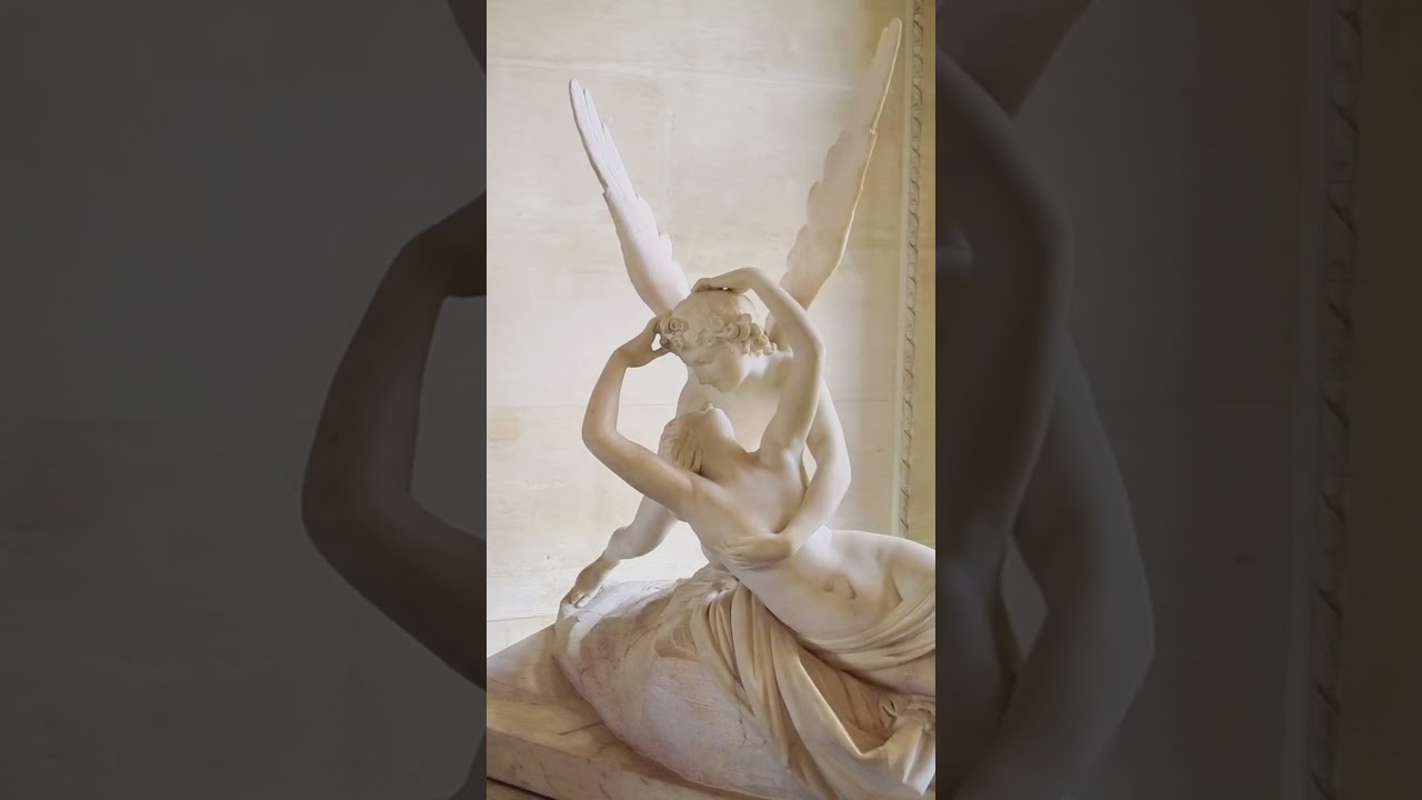 Exploration of the France Louvre: Sculpture Wonders on the 0th Floor