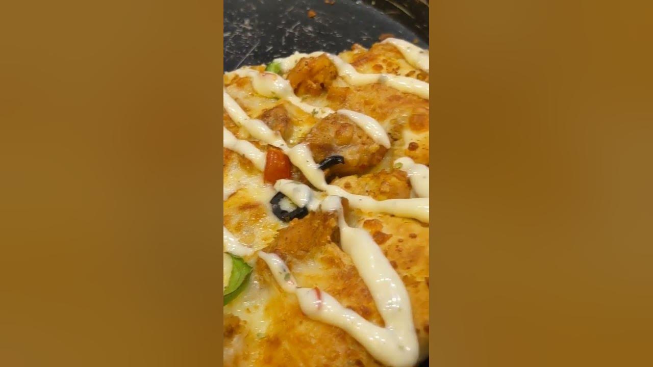 lahori-life-big-bite-islampura-lazania-pizza-special-viral-vedio
