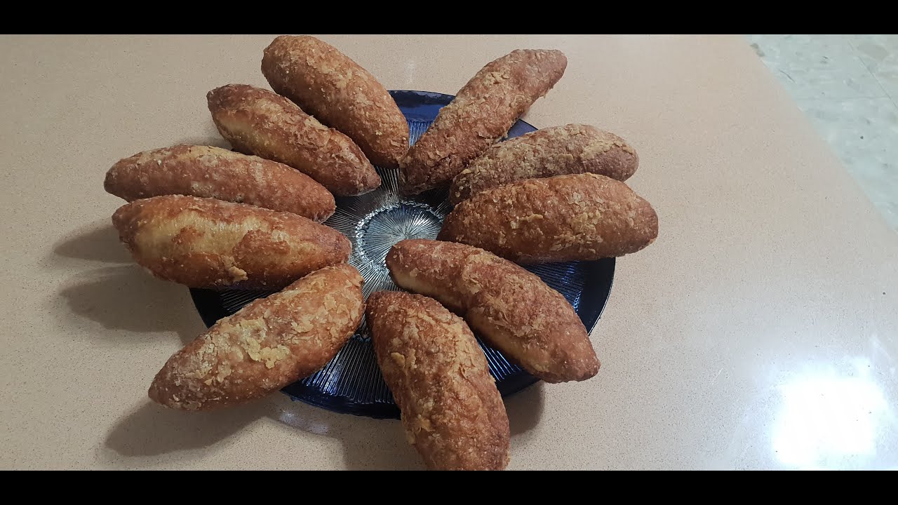 מתכון ללחמניה ממולא בשר וקרי חומוס וצנוברים-Hamanya stuffed with meat and chickpeas and pine nuts