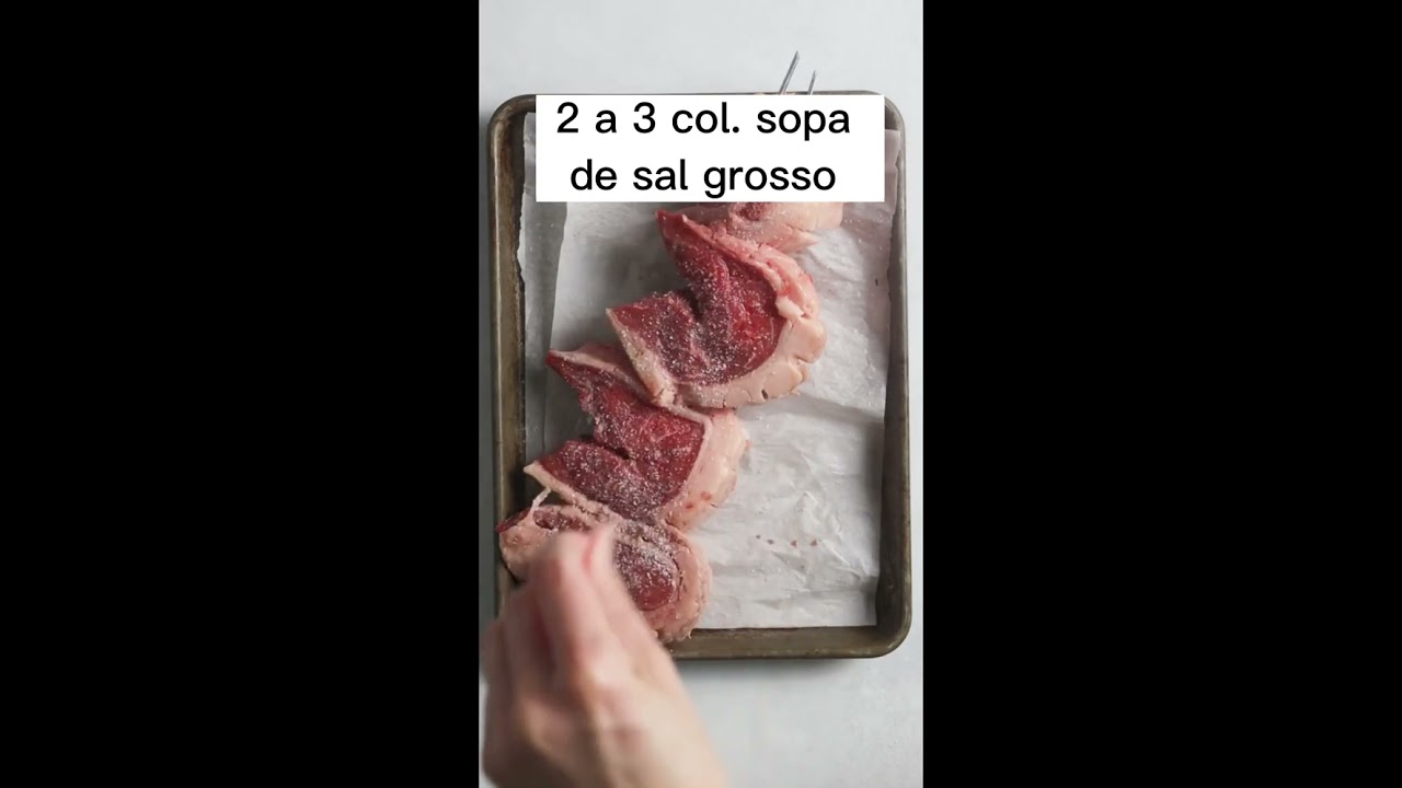 Churrasco de picanha assada no espeto na brasa. Esse tipo de churrasco é  amplamente consumido em todo o Brasil [download] - Designi