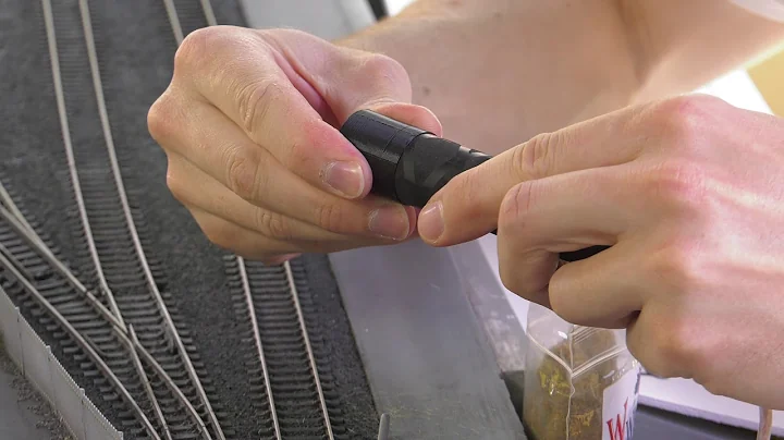 BRM tests...War World Scenics model railway static grass applicator